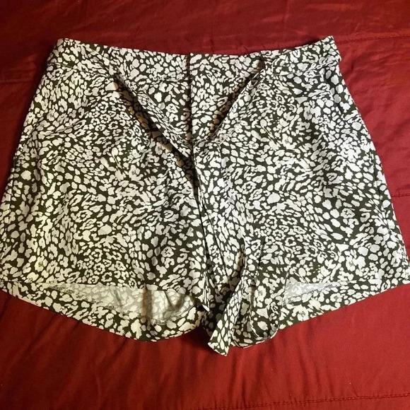 J. Crew shirt for women. Size 6. New - Picture 3 of 9